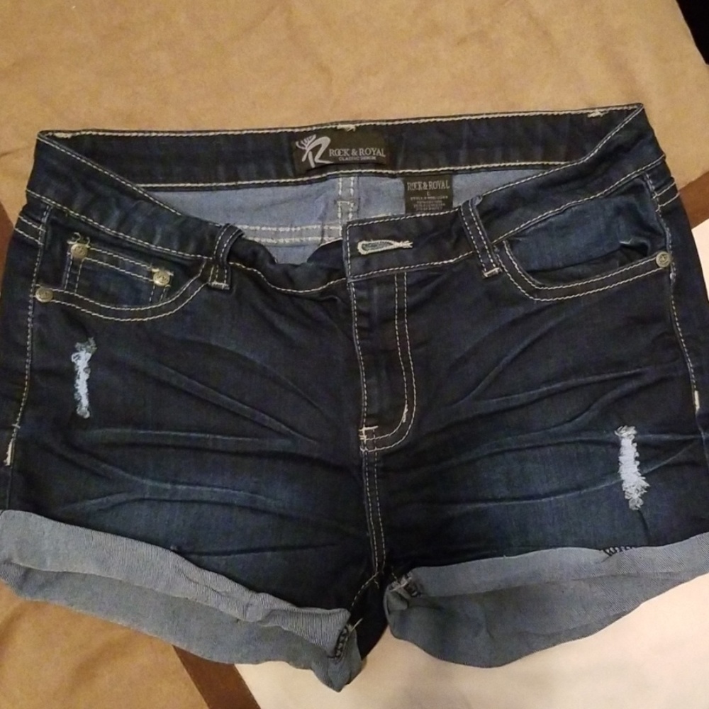 Rock & Rotal Denim Shorts w/missing button
